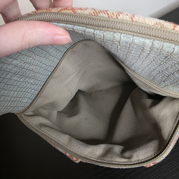 Maruca Green Multicolor Woven Floral Crossbody - Picture 3 of 10